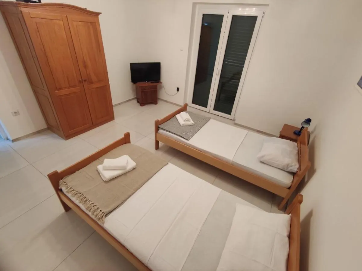 Apartments Prosika 帕格 克罗地亚
